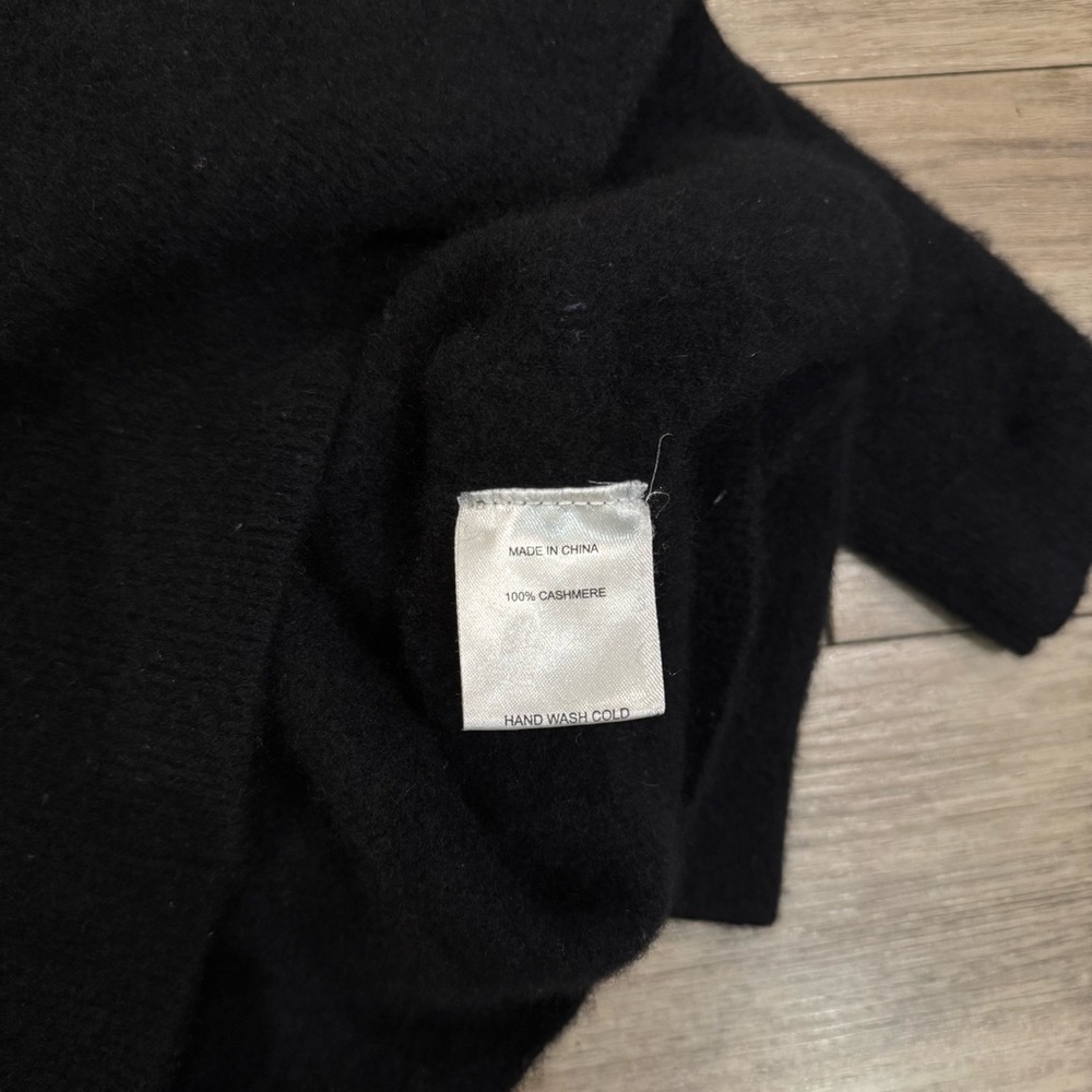Quince Black Mongolian Cashmere Crewneck Fuzzy Sweater Size S - Picture 10 of 11